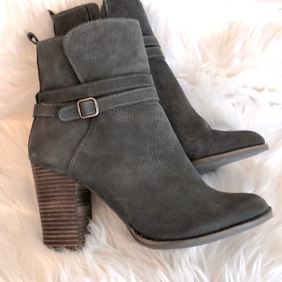 Lucky Brand Shoes - Lucky Brand Heeled Ankle Boot Woman’s Size 10